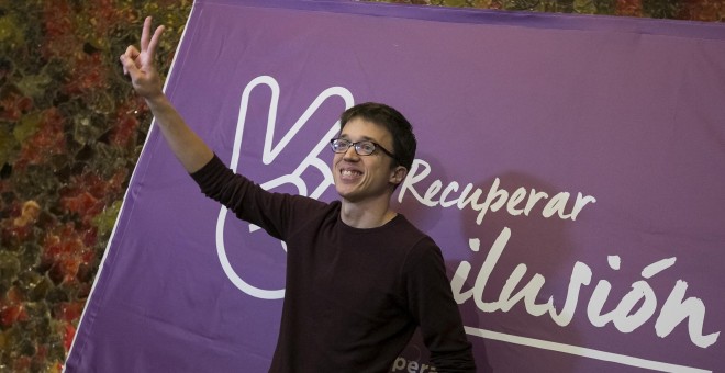 El número dos de Podemos, Íñigo Errejón, durante la presentación de su candidatura para el Consejo Ciudadano Estatal en la asamblea de Vistalegre II. EFE/Santi Donaire