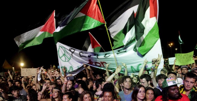 Banderes palestines durant el concert de Matisyahu al Rototom.