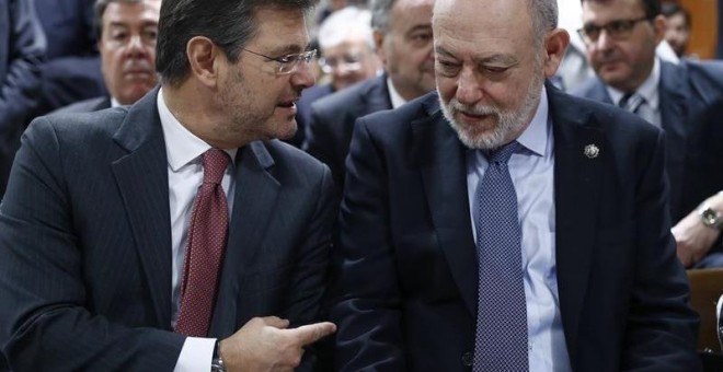 El ministro de Justicia, Rafael Catalá, y el fiscal general del Estado, José Manuel Maza. - EFE