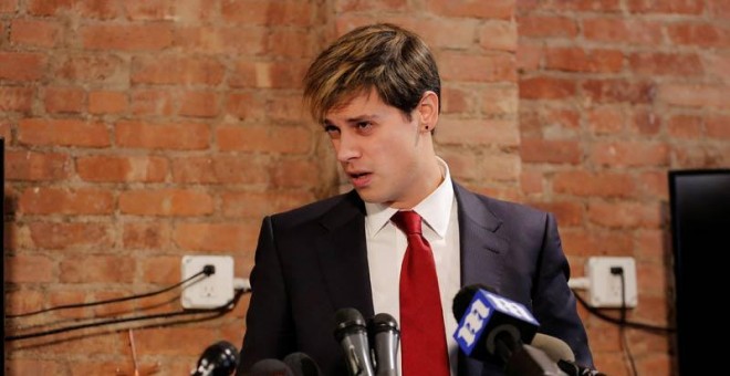 Milo Yiannopoulos anuncia en Nueva York su dimisión. | REUTERS