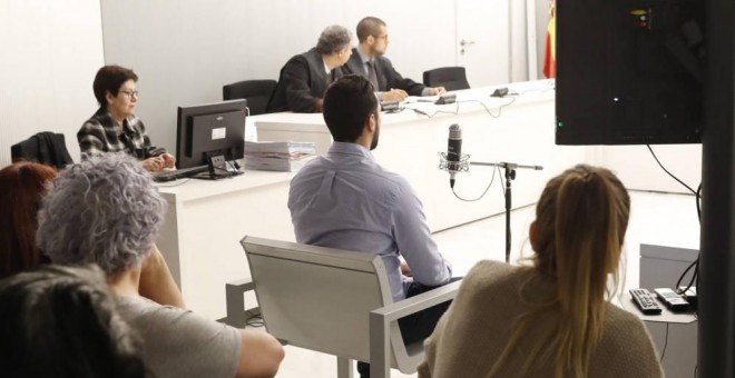 El rapero Miguel Arenas Beltrán, Valtonyc, durante el juicio. EFE