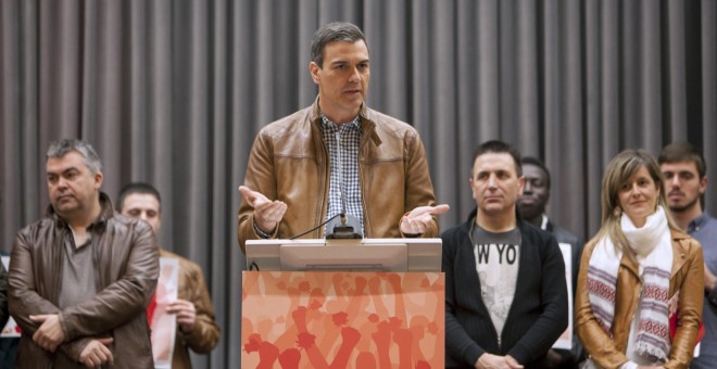 El exsecretario general del PSOE Pedro Sánchez durante su intervención en un acto público en La Rioja. EFE/Fernando Díaz