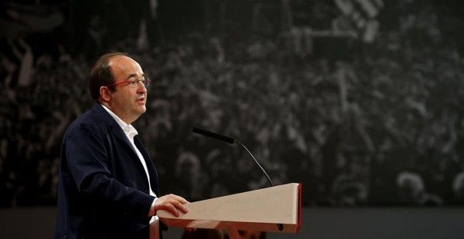 El primer secretario del PSC, Miquel Iceta ,durante su intervención en la sesión constitutiva del Consell Nacional de los socialistas catalanes surgido del último congreso del PSC. EFE/Toni Albir