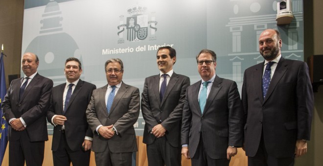 (De izda a dcha): Germán López Iglesias, José Manuel Holgado Merino, Juan Ignacio Zoido, José Antonio Nieto Ballesteros, Gregorio Serrano y Francisco Luis Pérez Guerrero. Fuente: MINISTERIO DEL INTERIOR