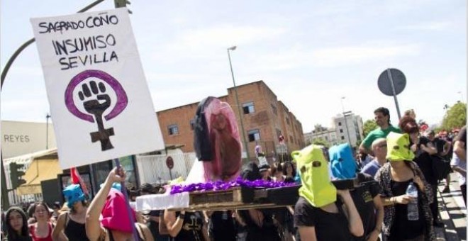 La procesión del coño insumiso en Sevilla / EFE