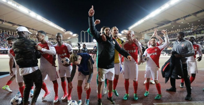 Los jugadores del Mónaco celebran su pase a las semifinales de la Champions. /REUTERS