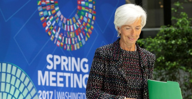 Christine Lagarde, Directora General del Fondo Monetario Internacional (FMI), a su llegada al sobre innovación, tecnología y empleo en la sede del FMI en Washington, EE.UU. REUTERS / Yuri Gripas