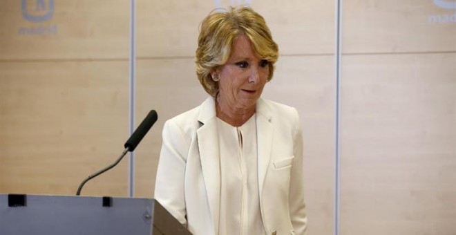 Esperanza Aguirre, durante la comparecencia en la que anuncia su dimisión. EFE/Kiko Huesca