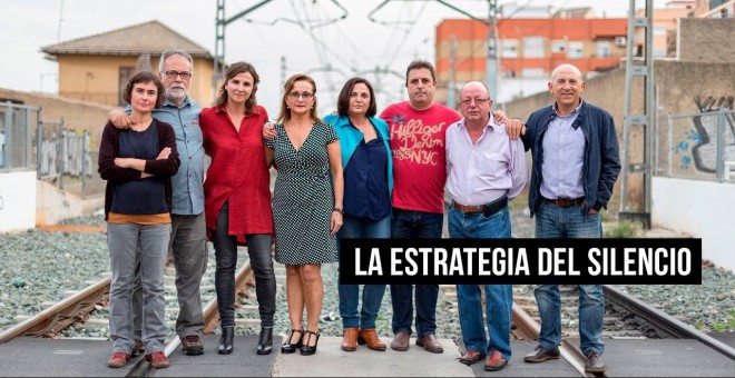 Familiares de las víctimas del metro de València.