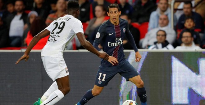 Di María (d), en un partido reciente del PSG. REUTERS