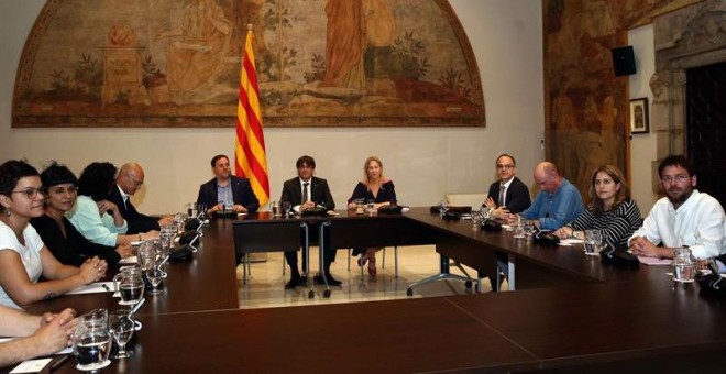 Reunión de los representantes de los partidos que forman parte del Pacto Nacional para el Referéndum. /EFE