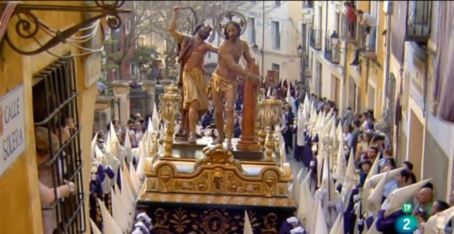 Procesión de Semana Santa desde Cuenca. Retransmisión de la procesión de Paz y Caridad de Cuenca