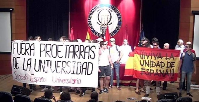 Quince falangistas boicotean un acto en la Universidad Carlos III sobre la represión al grito de 'fuera proetarras'. EUROPA PRESS