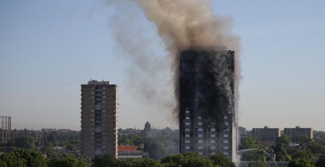 El incendio en un edificio residencial en Londres ha dejado varios muertos / AFP