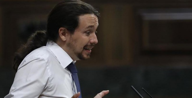 El líder de Podemos, Pablo Iglesias, durante su intervención hoy en el Congreso de los Diputados para responder al portavoz del PP, Rafael Hernando. EFE/Emilio Naranjo