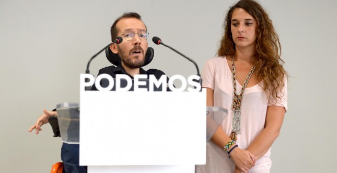 El secretario de Organización de Podemos, Pablo Echenique, y la secretaria de Participación, Noelia Vera.