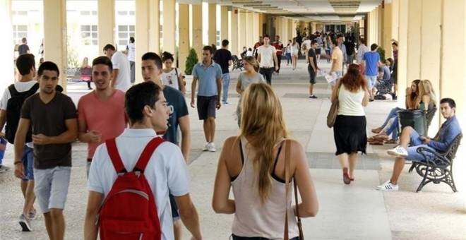 Un grupo de jóvenes estudiantes /EUROPA PRESS