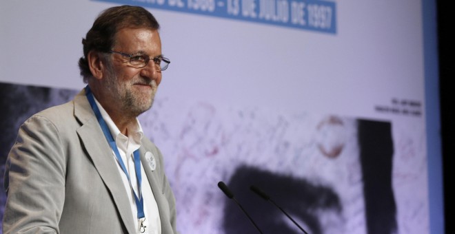 El presidente del Gobierno y del Partido Popular, Mariano Rajoy, durante su intervención en la jornada inaugural de la Escuela Miguel Ángel Blanco.EFE/Luis Tejido