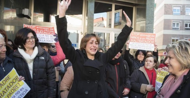 Juana Rivas, la madre a la que un juzgado ha ordenado la restitución de sus dos hijos a Italia con su padre, condenado por un delito de lesiones /EUROPA PRESS