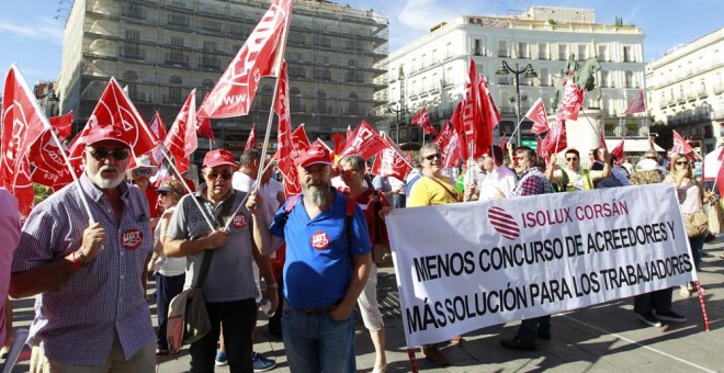 Protesta en la madrileña Puerta del Sol por el concurso de acreedores presentado por Isolux. EFE/Darwin Carrión