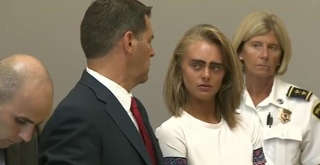 Michelle Carter y su abogado durante el juicio /abc News