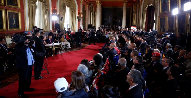 Los miembros de la Asamblea Nacional Constituyente participan en su primera sesión en el Palacio Federal Legislativo. REUTERS/Carlos Garcia Rawlins