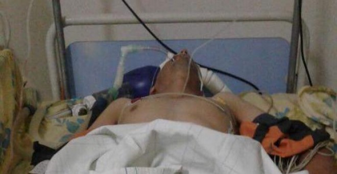 Imagen de Abdelhafid El Haddad ingresado en el Hospital de Alhucemas difundida por el abogado de los activistas.- TWITTER/ @Aydud24