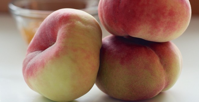 Los consumidores pagan en las tiendas hasta ocho veces lo que cobra un agricultor por la misma pieza de fruta.