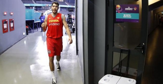 El jugador de la selección española de Baloncesto Alex Abrines tras el entrenamiento del equipo en la localidad rumana de Cluj. EFE/Juan Carlos Hidalgo