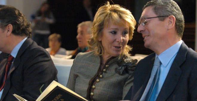 Alberto Ruíz Gallardón, presidente de la Comunidad de Madrid de 1999 a 2003, y Esperanza Aguirre, presidenta de 2003 a 2007 / Ayuntamiento de Madrid