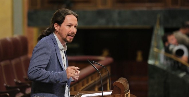 El secretario general de Podemos, Pablo Iglesias, en la tribuna del Congreso de los Diputados. E.P.