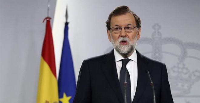 El presidente del Gobierno, Mariano Rajoy, durante su comparecencia esta tarde en el Palacio de La Moncloa. EFE/Chema Moya