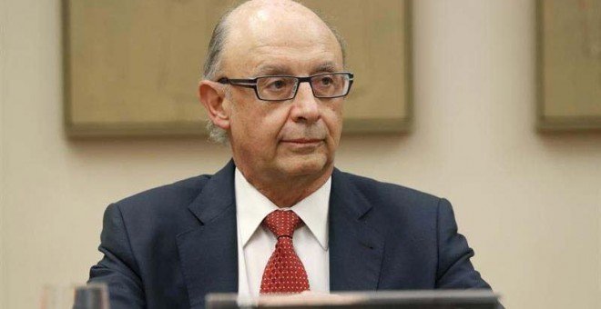 El ministro de Hacienda, Cristóbal Montoro, durante una comparecencia en el Congreso. | CHEMA MOYA (EFE)