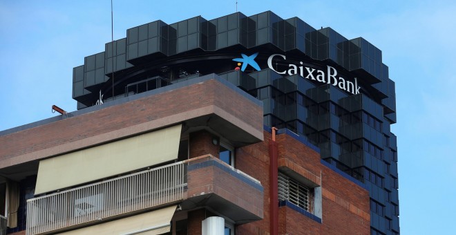 La sede de Caixabank en Barcelona. REUTERS/Albert Gea