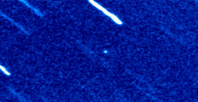 El asteroide o cometa A/2017 U1, en el centro de la imagen./QUEEN'S UNIVERSITY BELFAST