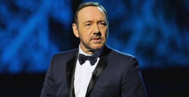 Retiran el Emmy de honor a Kevin Spacey tras ser acusado de acoso sexual