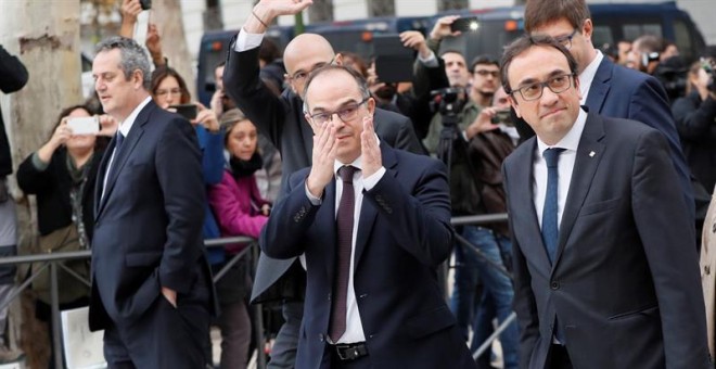 Los exmiembros del Govern cesado Joaquín Forn, Raül Romeva, Jordi Turull y Josep Rull a su llegada a la sede de la Audiencia Nacional. - EFE