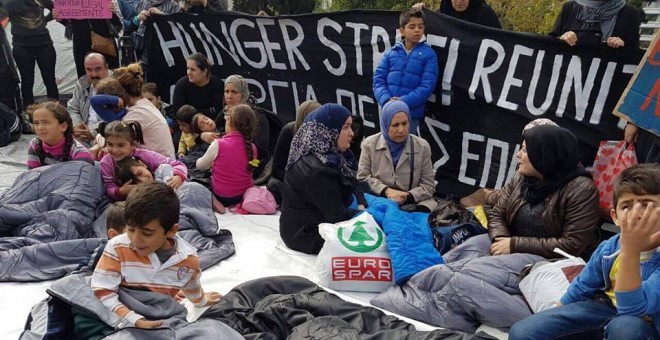 Vaga de fam a la plaça Sintagma d'Atenes per la llibertat de moviments dels refugiats. City Plaza