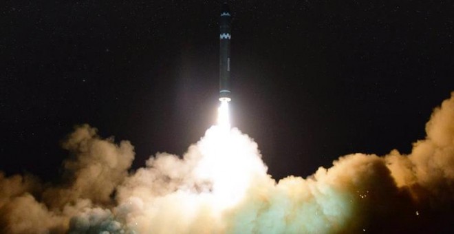 Lanzamiento del misil balístico intercontinental el pasado miércoles 29 de noviembre. EFE/KCNA