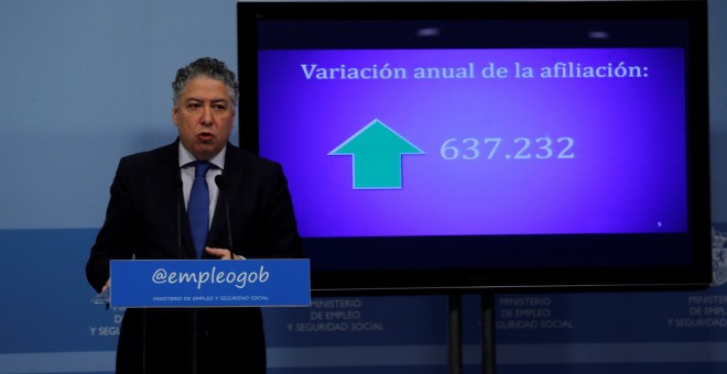 El secretario de Estado de Seguridad Social, Tomás Burgos, durante la rueda de prensa para presentar los datos de paro y afiliación de noviembre. EFE/ Juan Carlos Hidalgo