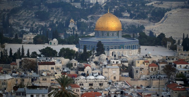 Vista general de la parte vieja de la ciudad de Jerusalén y la Cúpula de la Roca. / Reuters