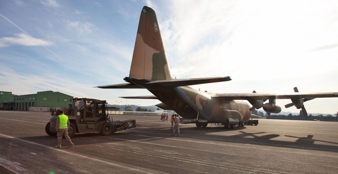 Un 'Hércules' del Ejército del Aire en el aeródromo militar de Santiago, en una imagen de archivo. MD