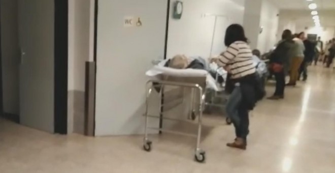 Colapso en las Urgencias del Hospital de Santiago./Público