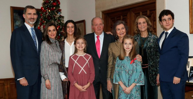 El rey Juan Carlos celebra su 80 cumpleaños junto a miembros de la familia real./EFE