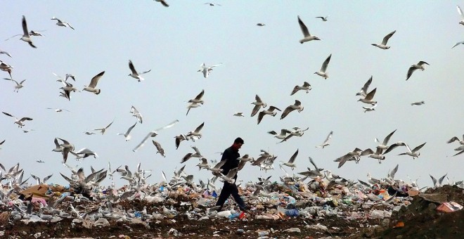 Vertedero de Vinca, Serbia, en enero de 2006. ANDREJ ISAKOVIC / AFP