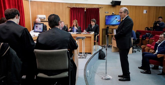 Francisco Franco Martinez-Bordiu, nieto del dictador Francisco Franco, durante su declaración en un juzgado de Teruel. EFE