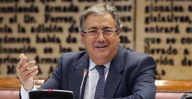 El ministro del Interior, Juan Ignacio Zoido, en la Comisión de Interior. / EFE