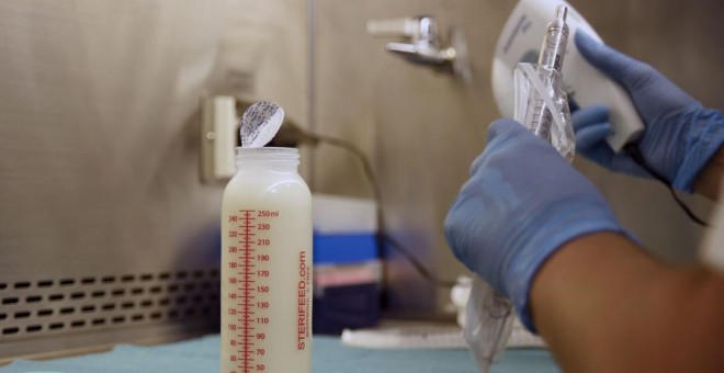 Lactalis no descarta que bebés hayan consumido leche contaminada desde 2005. EFE/Archivo