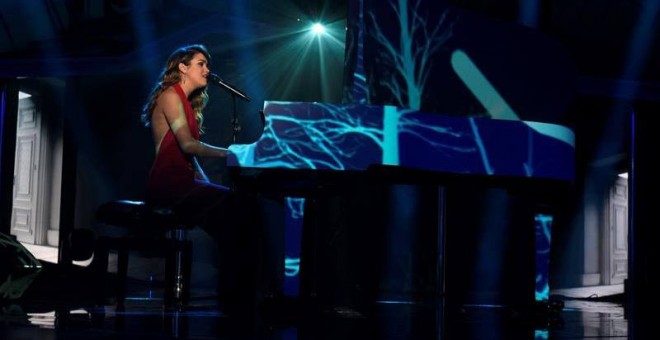 Fotografía facilitada por RTVE de la cantante Amaia Romero durante su actuación. | EFE