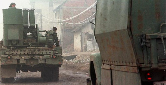 Un destacamento de las fuerzas especiales serbias en el sur de Kosovo, el 25 de enero de 1999. AFP